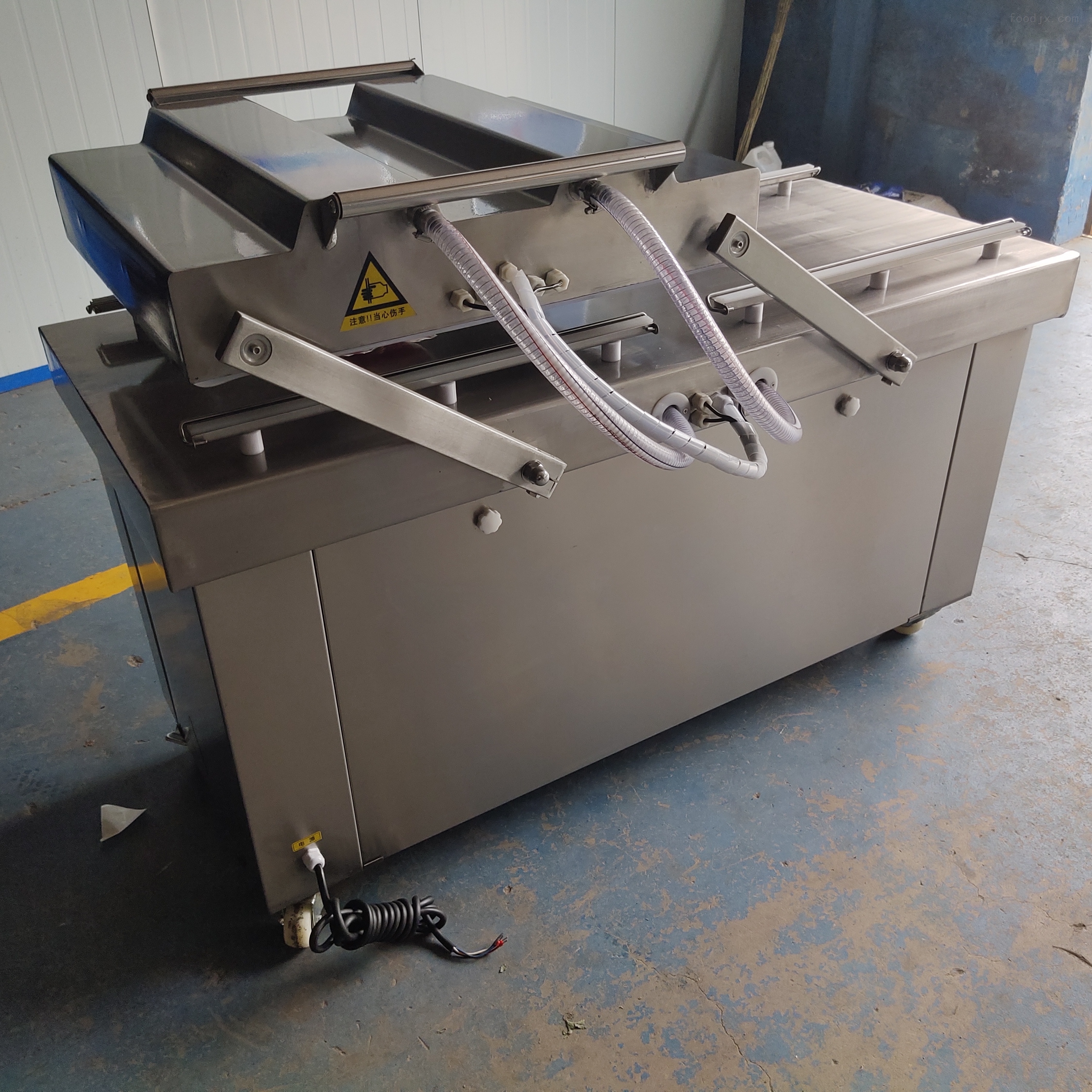 腊鱼块真空包装机半自动真空封口机-诸城艾特尔食品机械有限公司